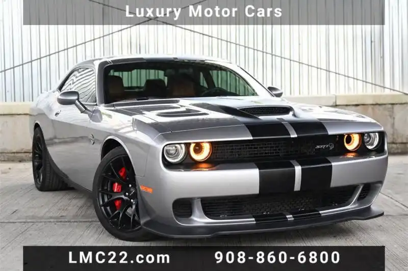 2015 Dodge Challenger SRT Hellcat's photo