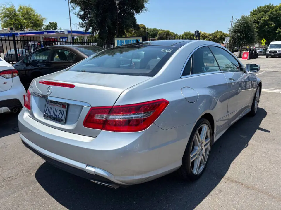 2010 Mercedes-Benz E-Class E550 photo 4