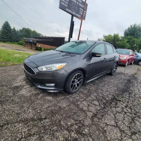 2015 Ford Focus Sedan SE's photo
