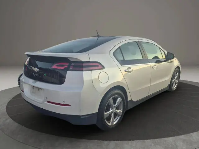 2012 Chevrolet Volt Base photo 3