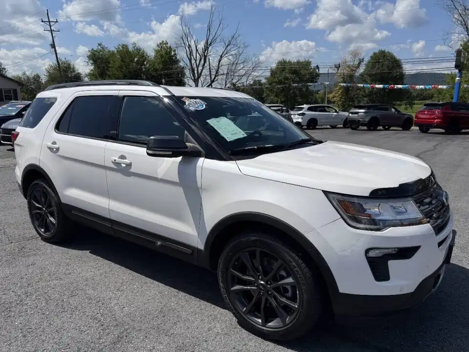 2018 Ford Explorer XLT 4WD's photo