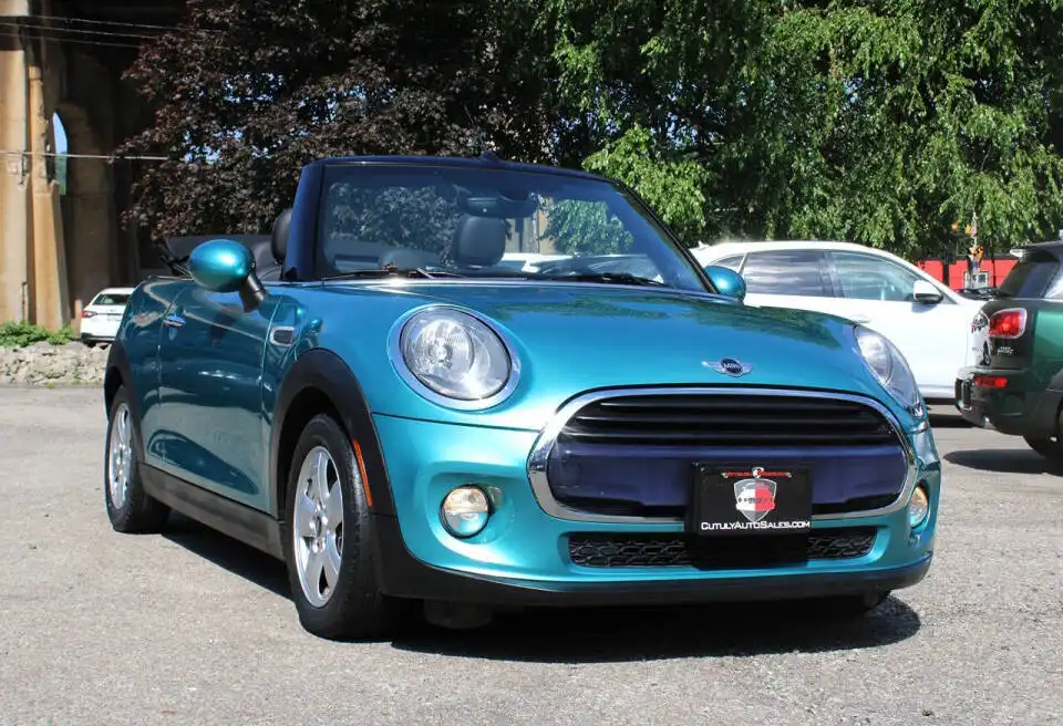 2017 MINI Cooper Convertible's photo