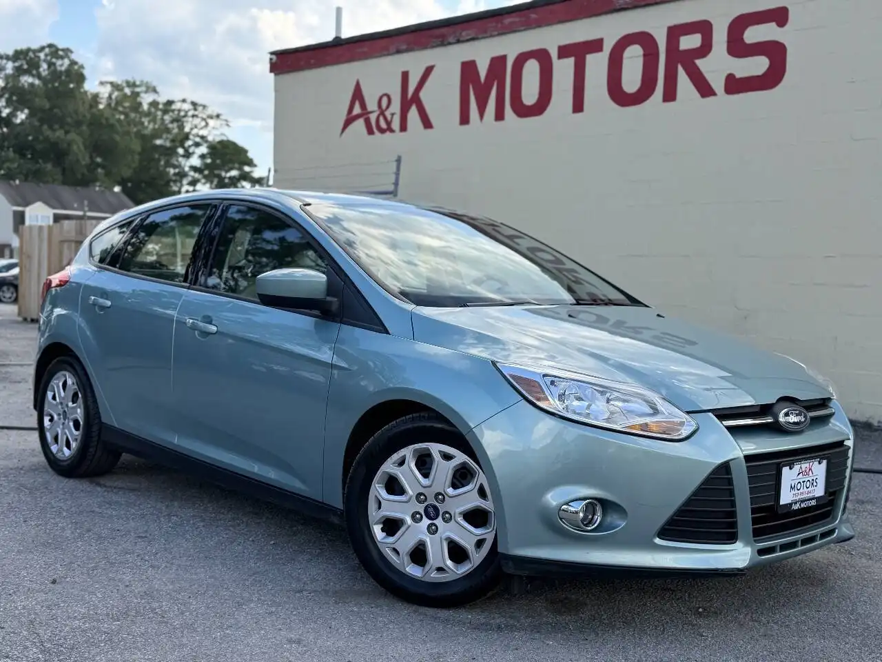 2012 Ford Focus 5 Door Hatch SE's photo