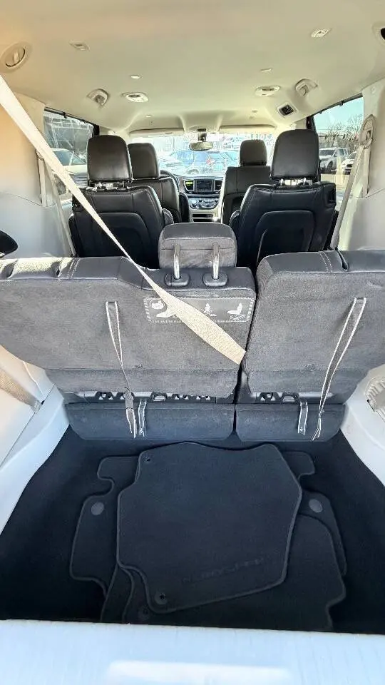2018 Chrysler Pacifica Touring L photo 5
