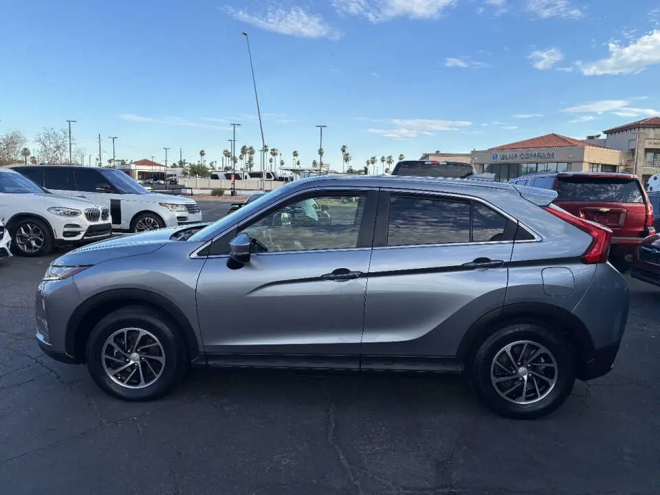 2020 Mitsubishi Eclipse Cross ES 2WD photo 4