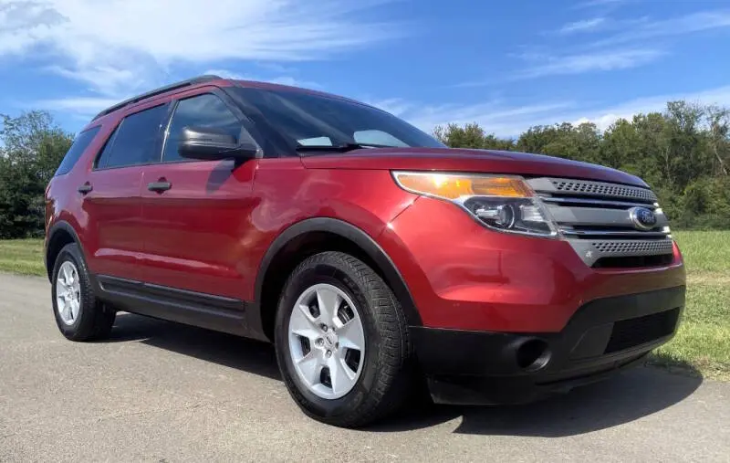 2013 Ford Explorer Base photo 4