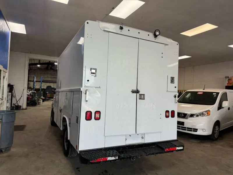 2011 Ford E-Series undefined photo 4