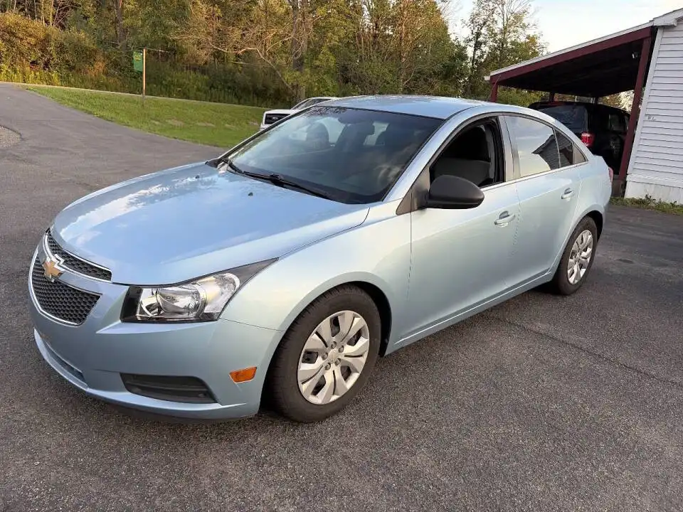 2012 Chevrolet Cruze 4-Door Sedan 2LS's photo