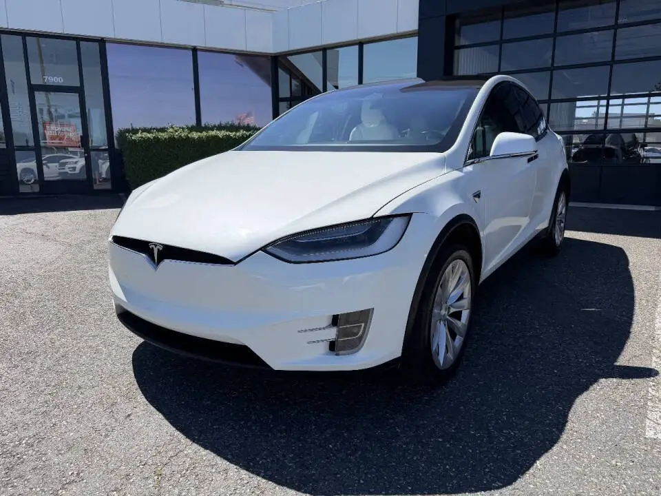 2019 Tesla Model X Long Range photo 1