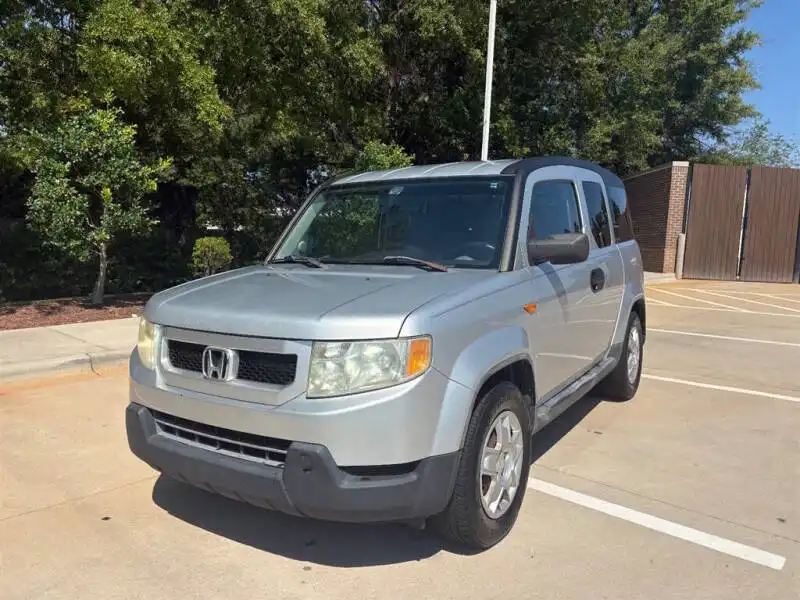 2011 Honda Element LX 2WD Auto's photo