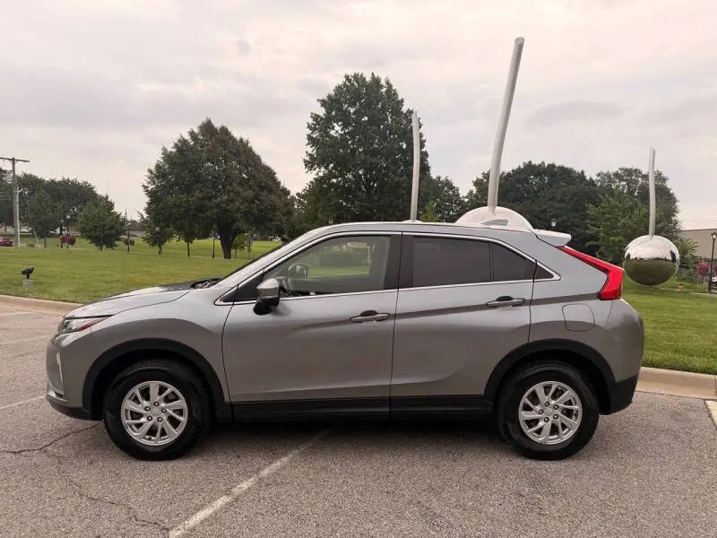 2019 Mitsubishi Eclipse Cross ES S-AWC photo 5