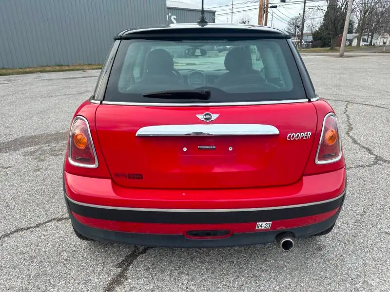 2009 MINI Cooper Base photo 4