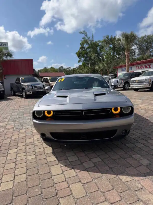 2015 Dodge Challenger SXT Plus's photo