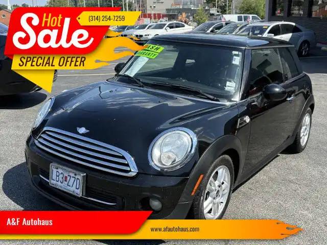 2013 MINI Cooper Base's photo