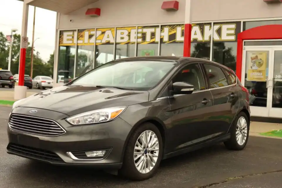 2018 Ford Focus Hatch Titanium's photo