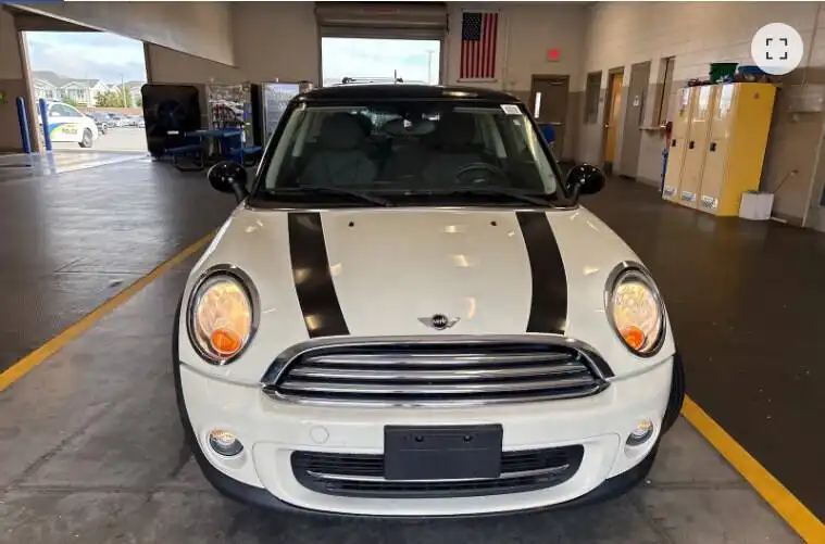 2013 MINI Cooper Base's photo