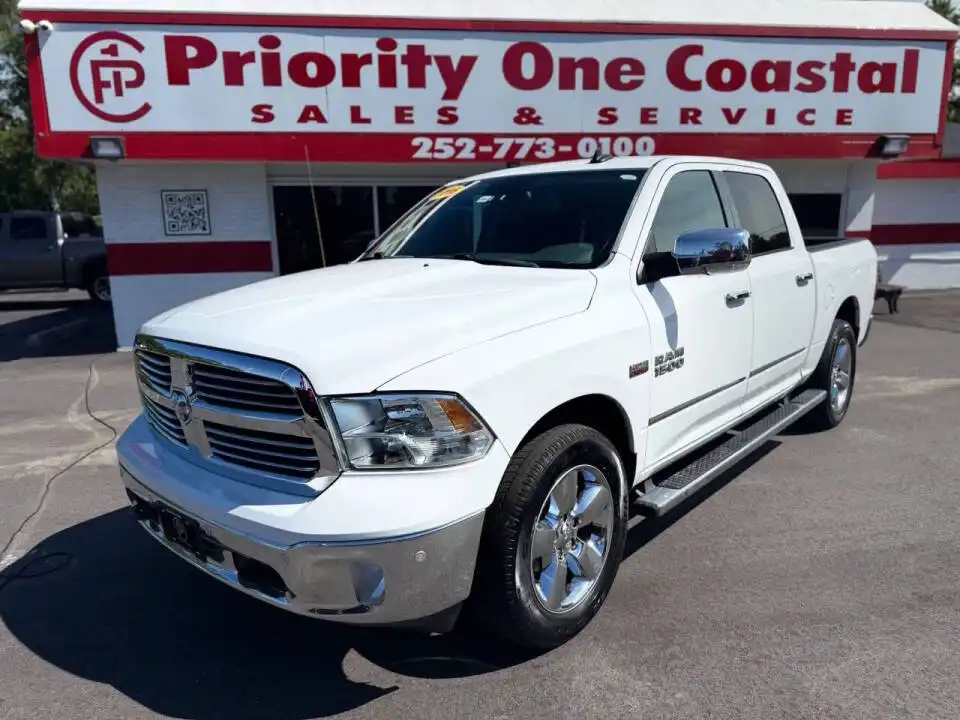 2016 RAM 1500 Big Horn 4x4 Crew Cab 5'7's photo