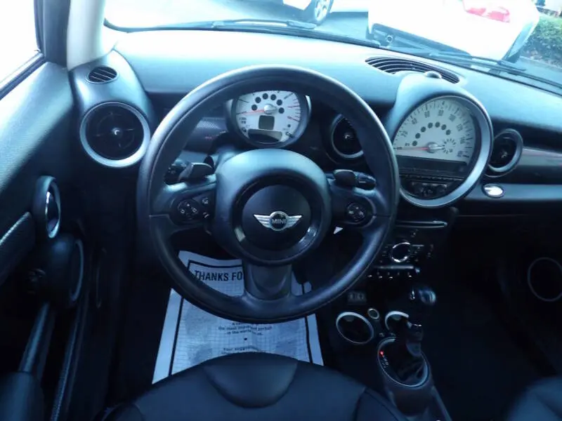 2013 MINI Cooper S photo 5