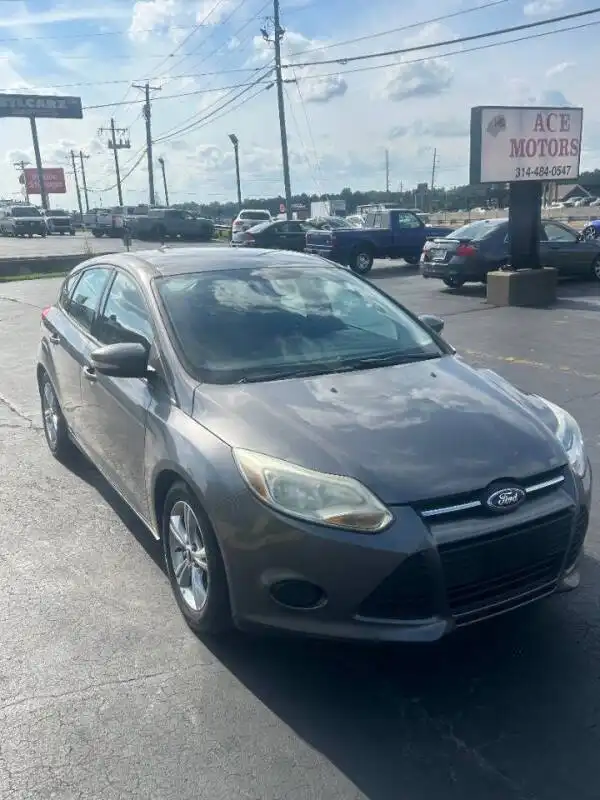 2013 Ford Focus 5 Door Hatch SE's photo