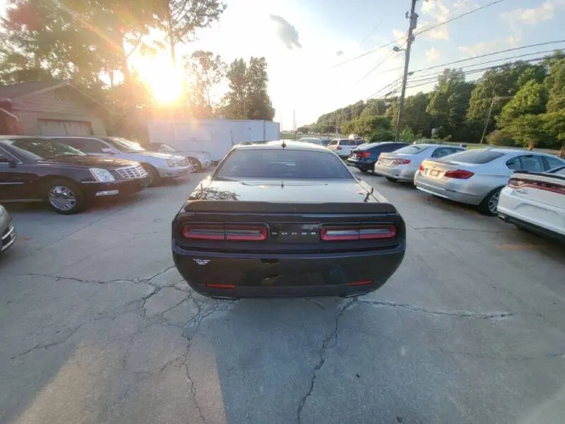 2015 Dodge Challenger SXT Plus photo 5