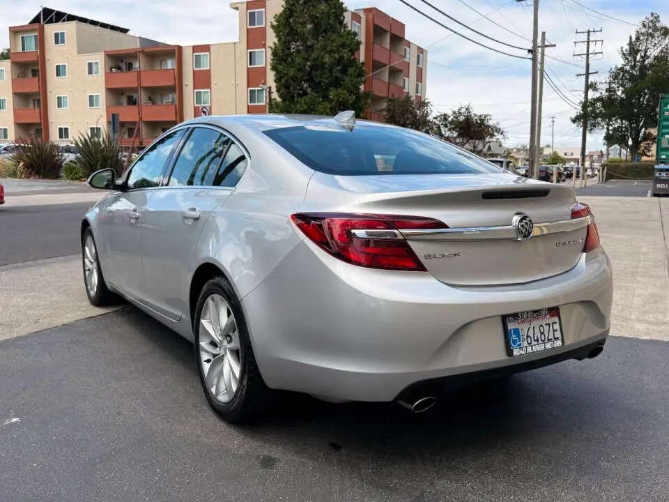 2016 Buick Regal Base photo 5
