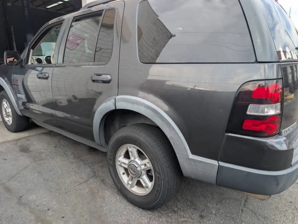 2007 Ford Explorer 4.0 XLT photo 3