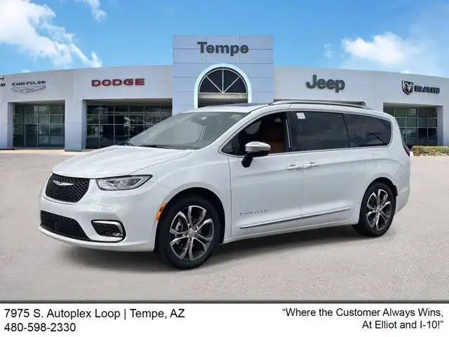 2026 Chrysler Pacifica Pinnacle's photo