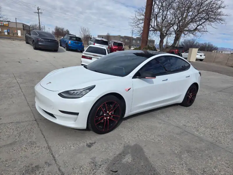2018 Tesla Model 3 Long Range's photo