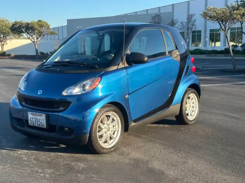 2009 smart fortwo pure's photo