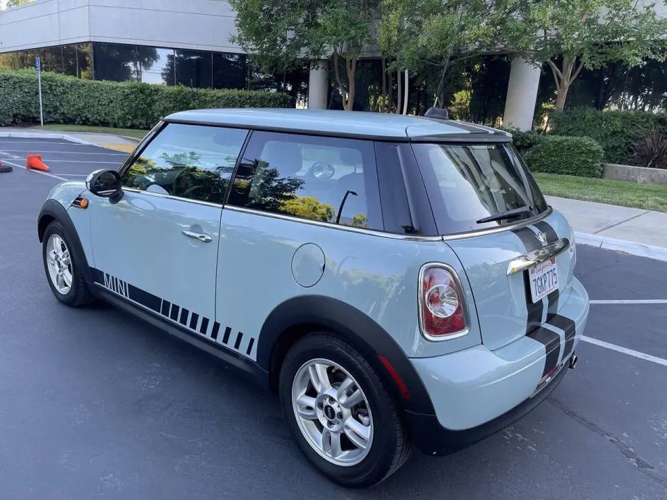 2011 MINI Cooper Base photo 5