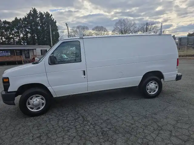 2014 Ford E-Series E-250 Van's photo