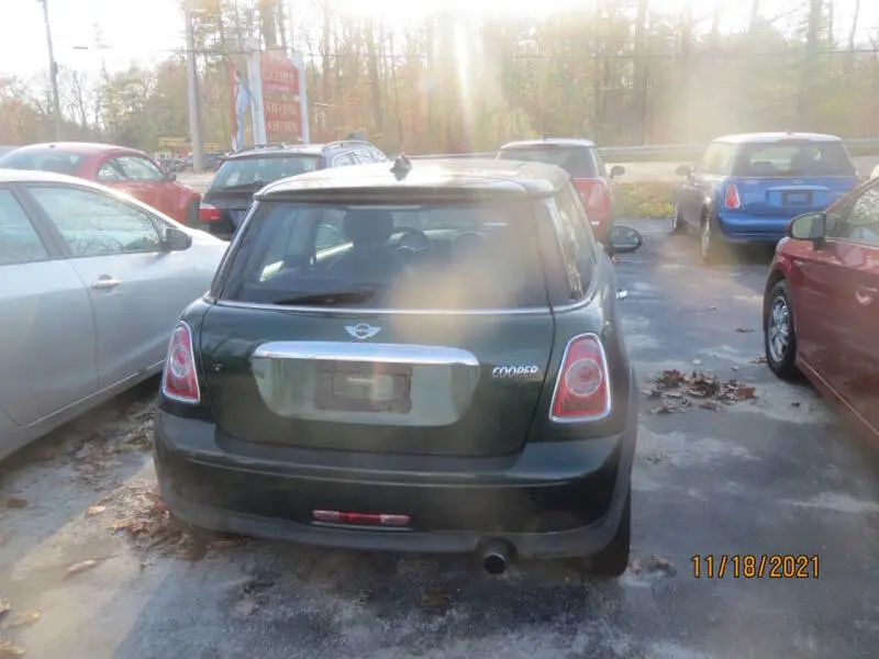 2011 MINI Cooper Base photo 4