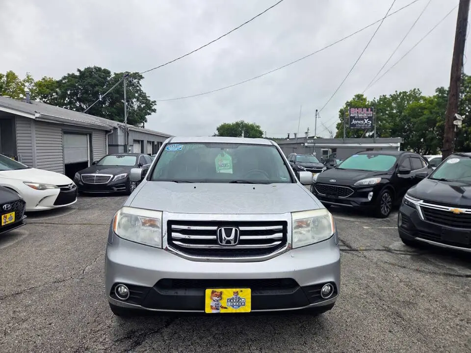 Vehicle Image 2