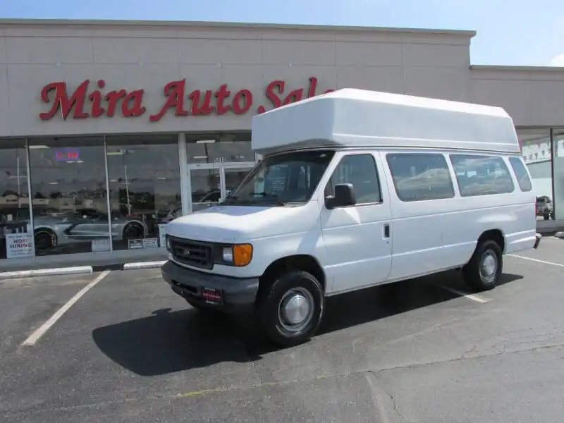 2006 Ford E-Series E-350 Super Duty Extended's photo
