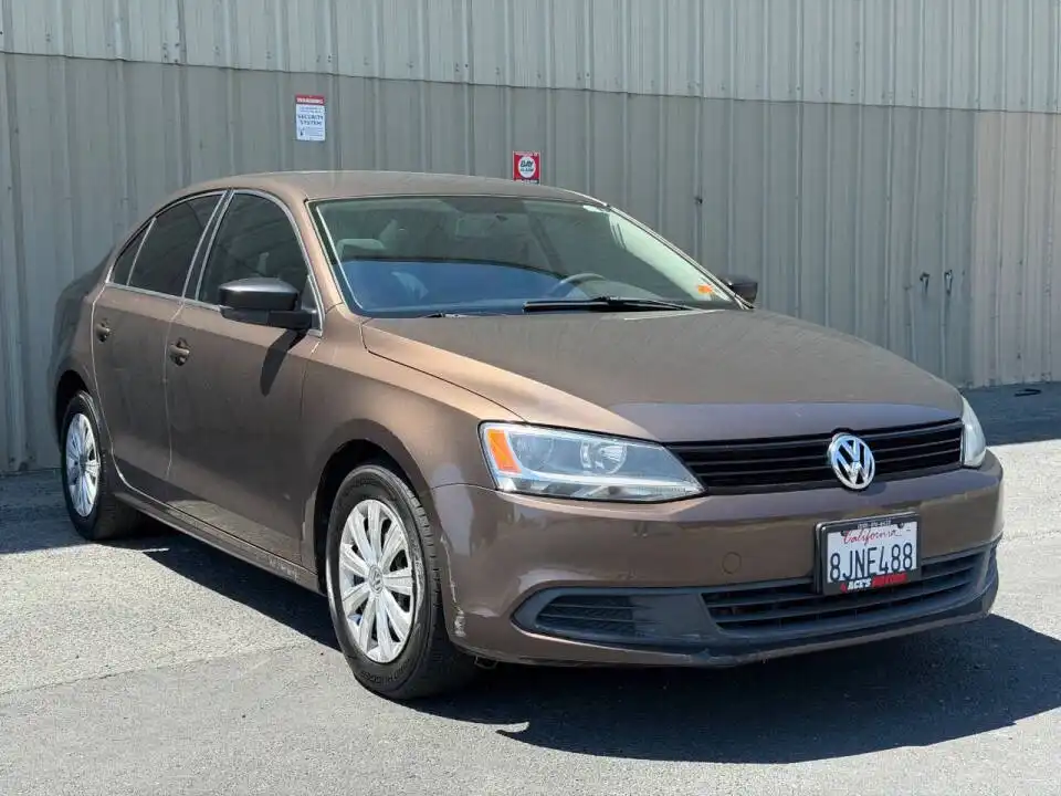 2011 Volkswagen Jetta Base 6AT's photo
