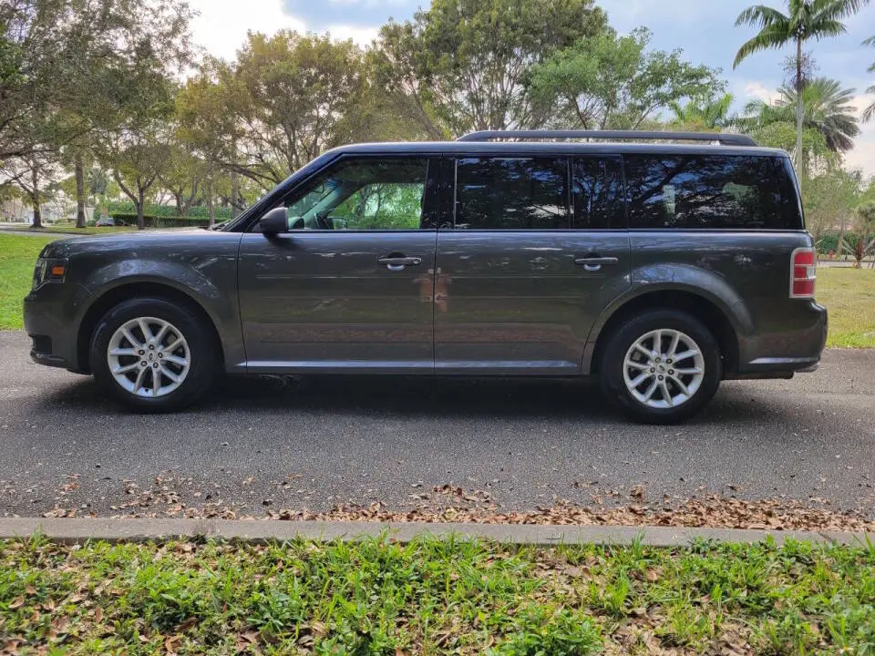 2019 Ford Flex SE FWD photo 4