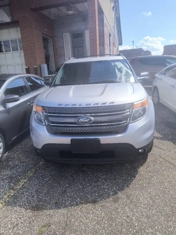 2015 Ford Explorer XLT 4WD's photo