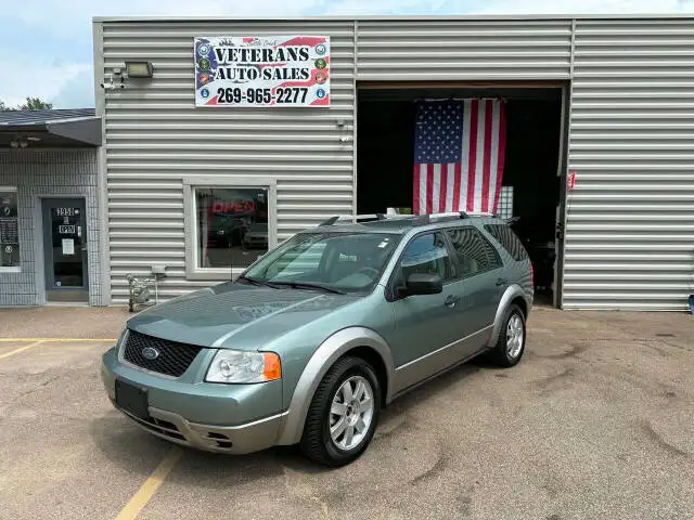 2005 Ford Freestyle SE's photo