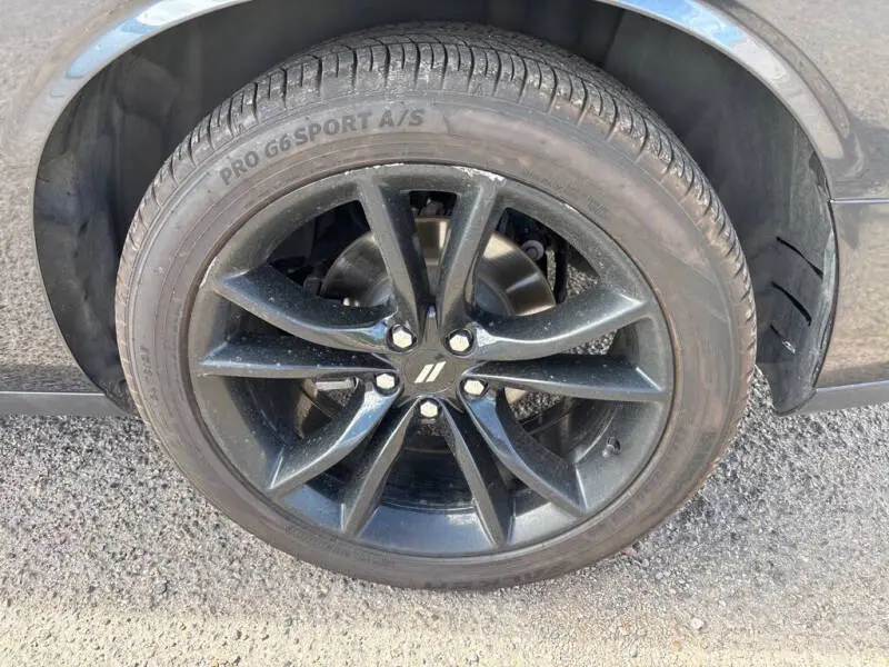 2018 Dodge Challenger SXT photo 5