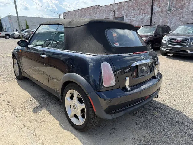 2005 MINI Cooper Base photo 4