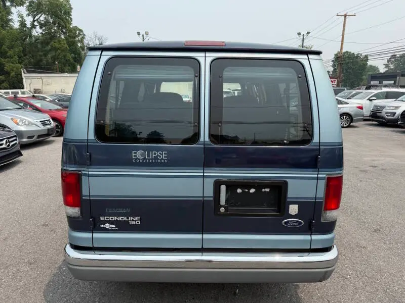 1998 Ford E-Series E-150 photo 4