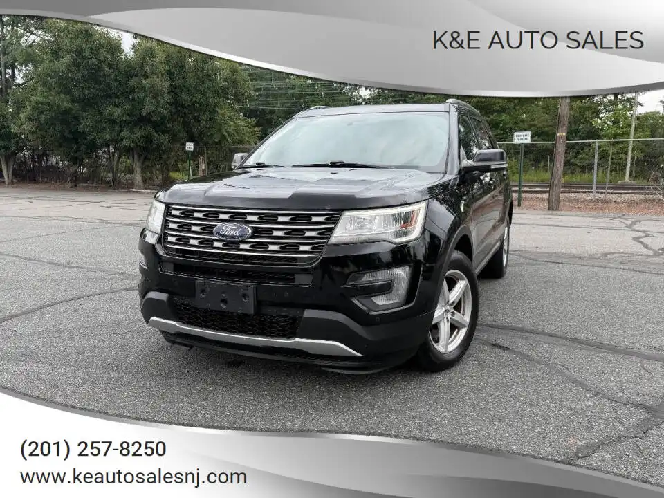 2017 Ford Explorer XLT 4WD's photo