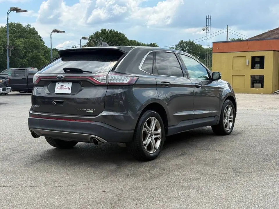 2017 Ford Edge Titanium photo 4