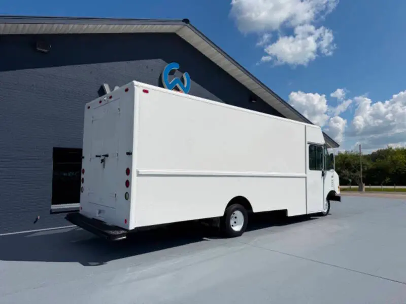 2006 Ford E-Series Step Van photo 5
