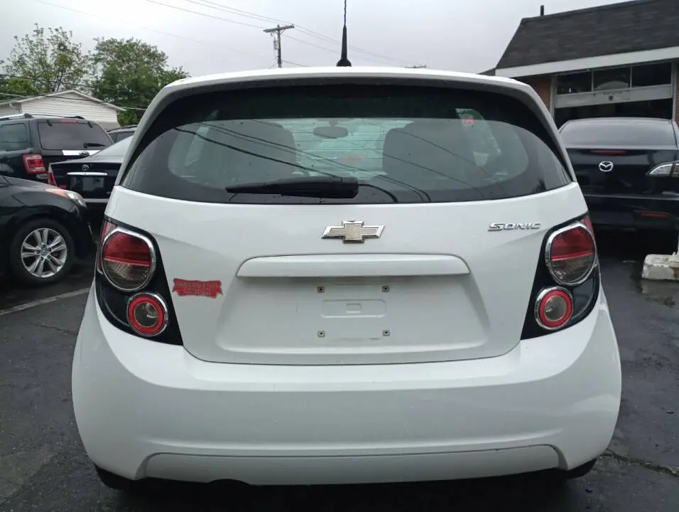 2014 Chevrolet Sonic 5dr LS Automatic photo 5