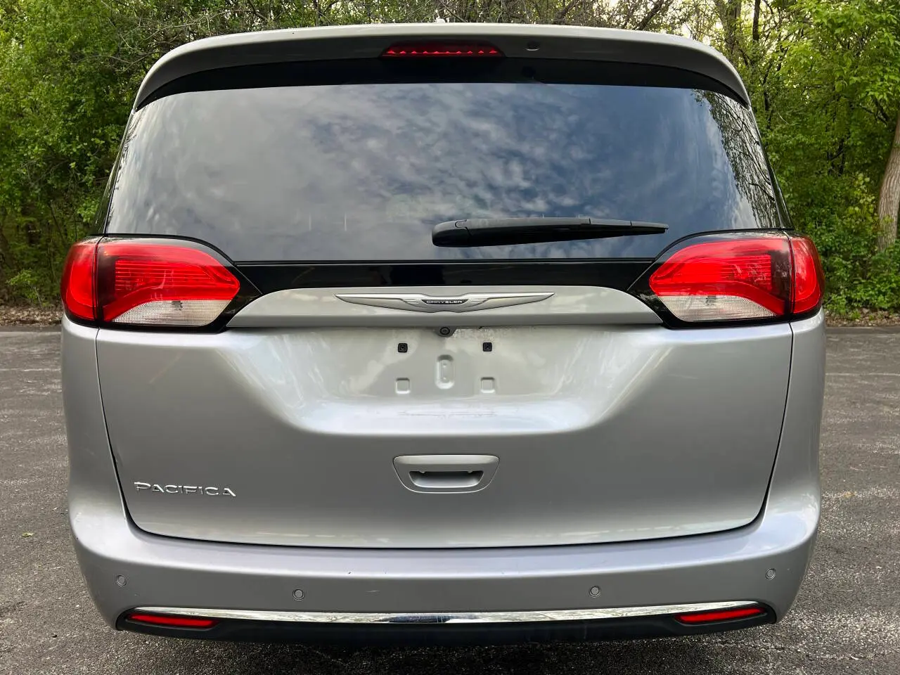 2017 Chrysler Pacifica Touring-L photo 5