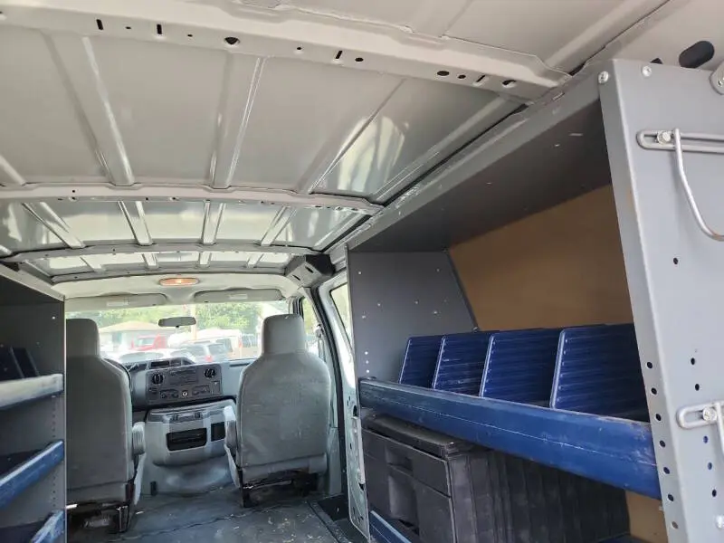 2012 Ford E-Series E-150 Van photo 5