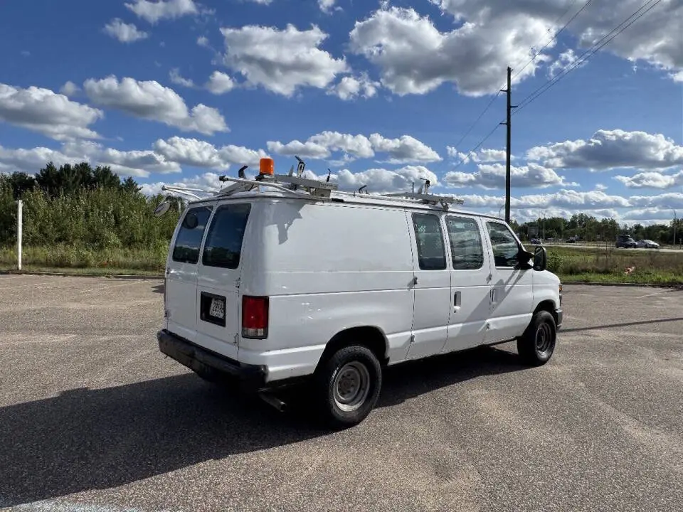 2014 Ford E-Series E-250 Van photo 5