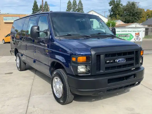 2012 Ford E-Series E-150 Van Extended's photo