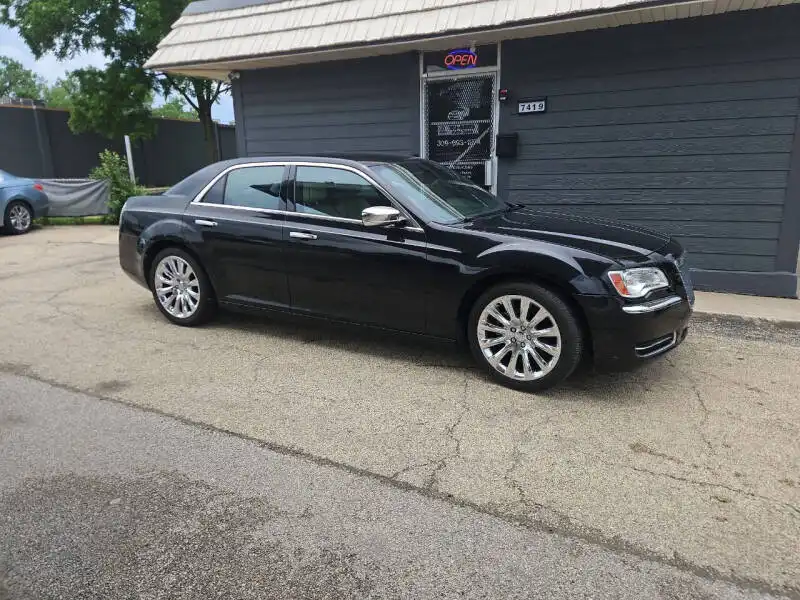 2014 Chrysler 300 Uptown Edition's photo